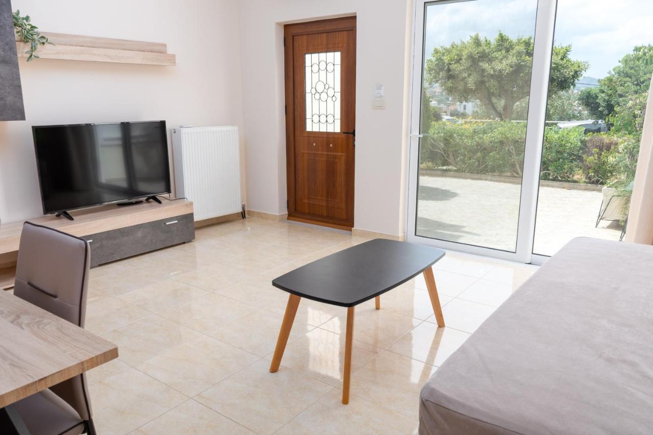 Barbaras Apartments Като Дарацо Екстериор снимка