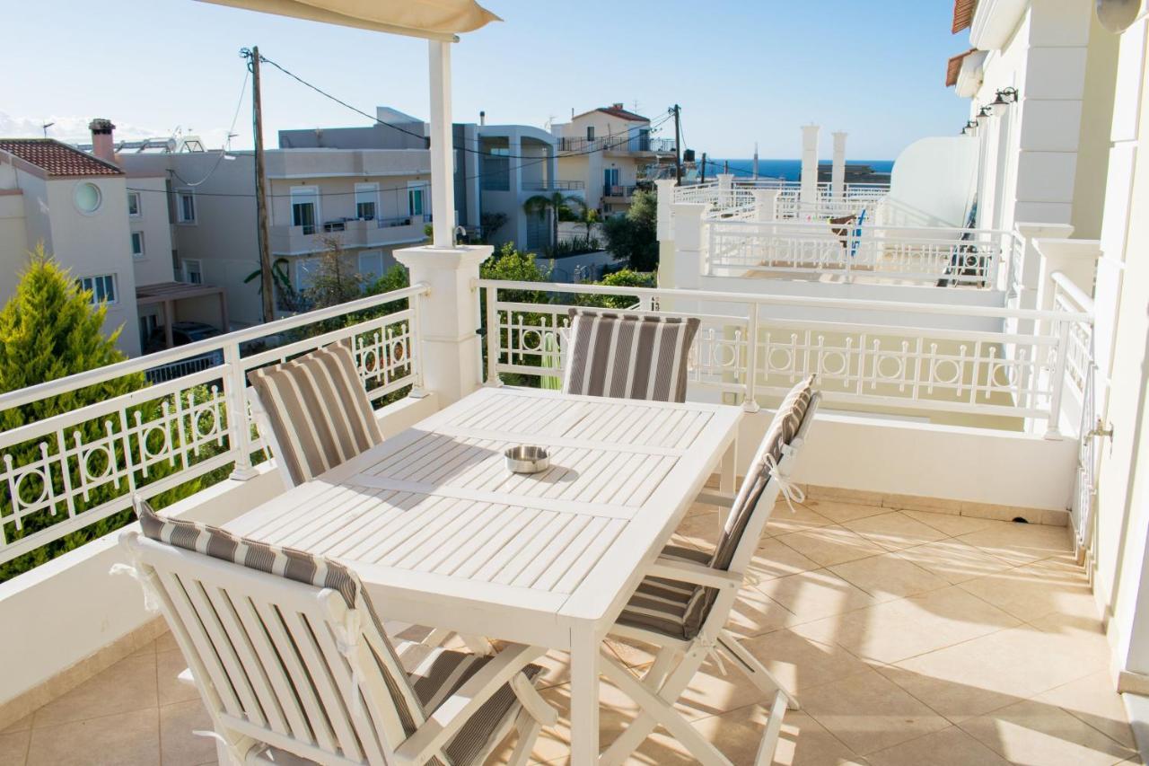 Barbaras Apartments Като Дарацо Стая снимка