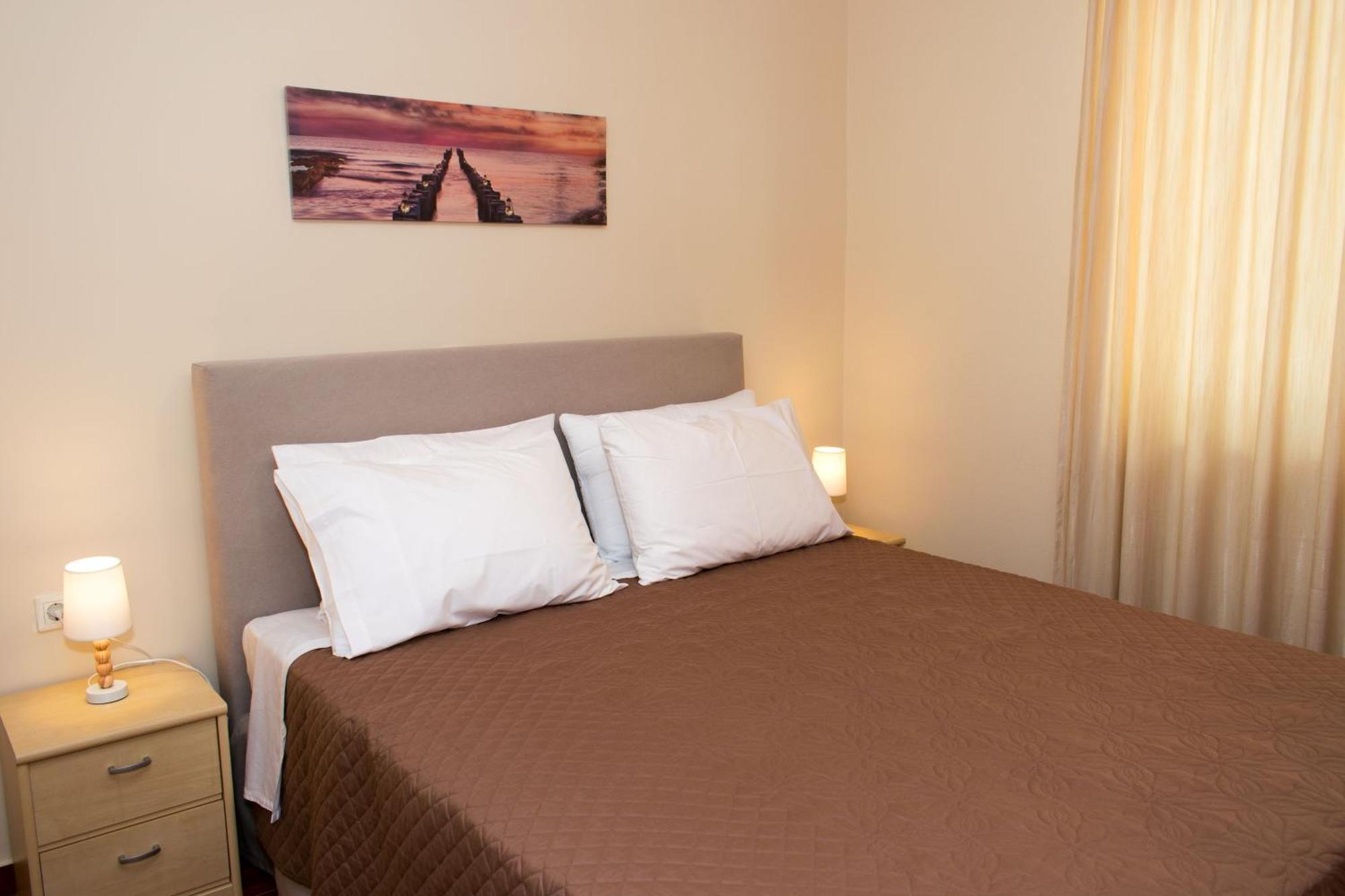 Barbaras Apartments Като Дарацо Стая снимка