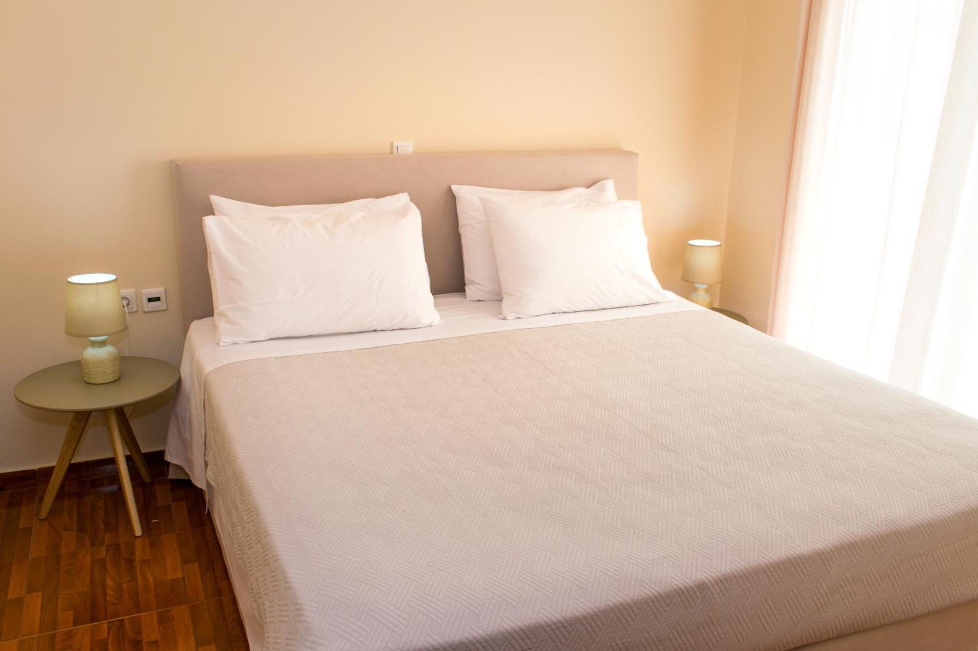 Barbaras Apartments Като Дарацо Екстериор снимка