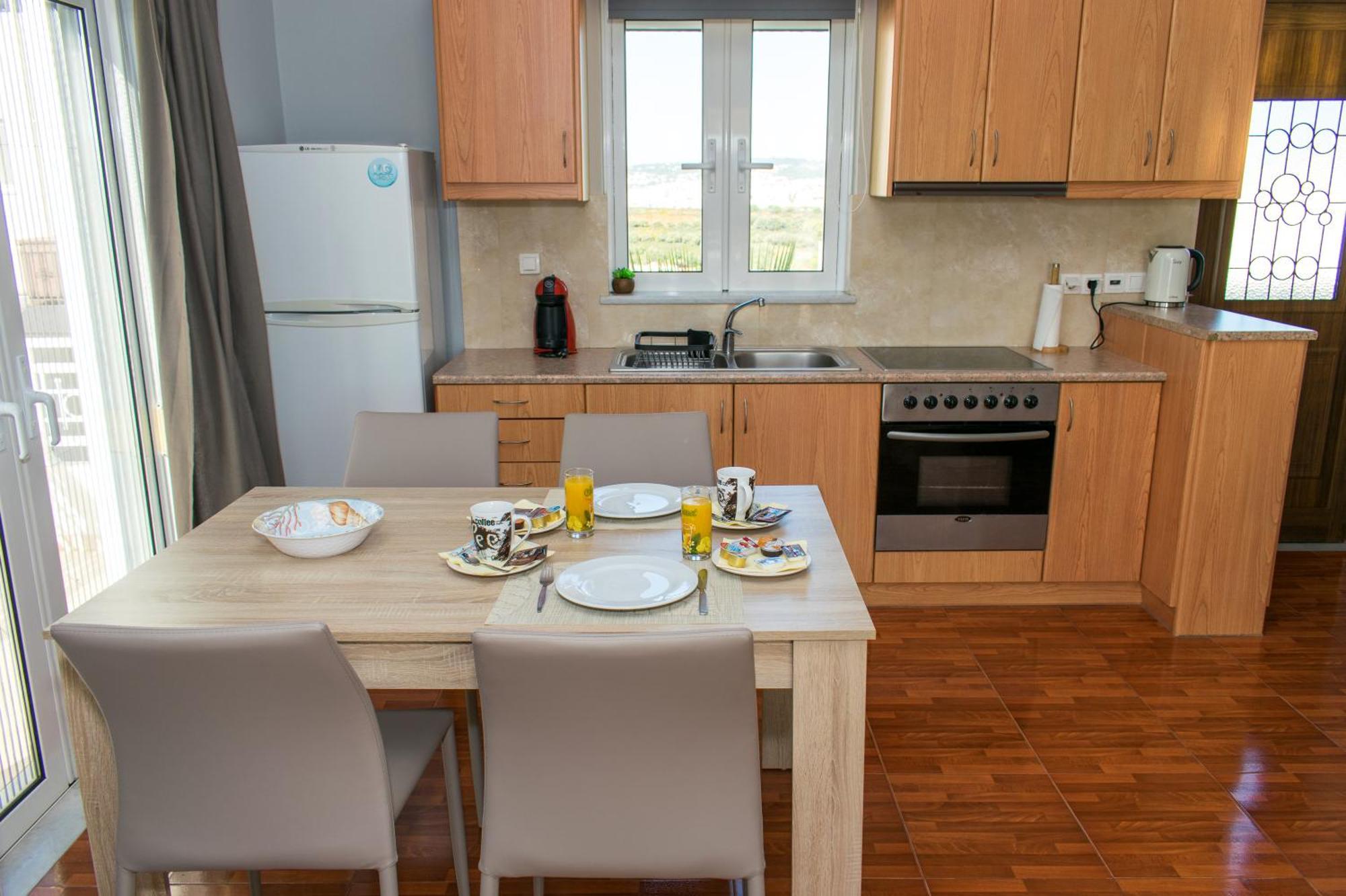 Barbaras Apartments Като Дарацо Екстериор снимка