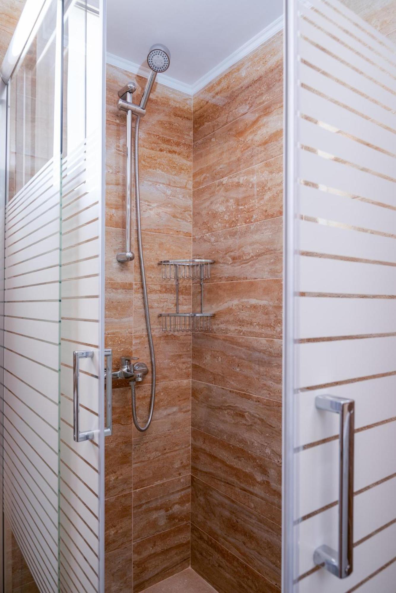 Barbaras Apartments Като Дарацо Екстериор снимка