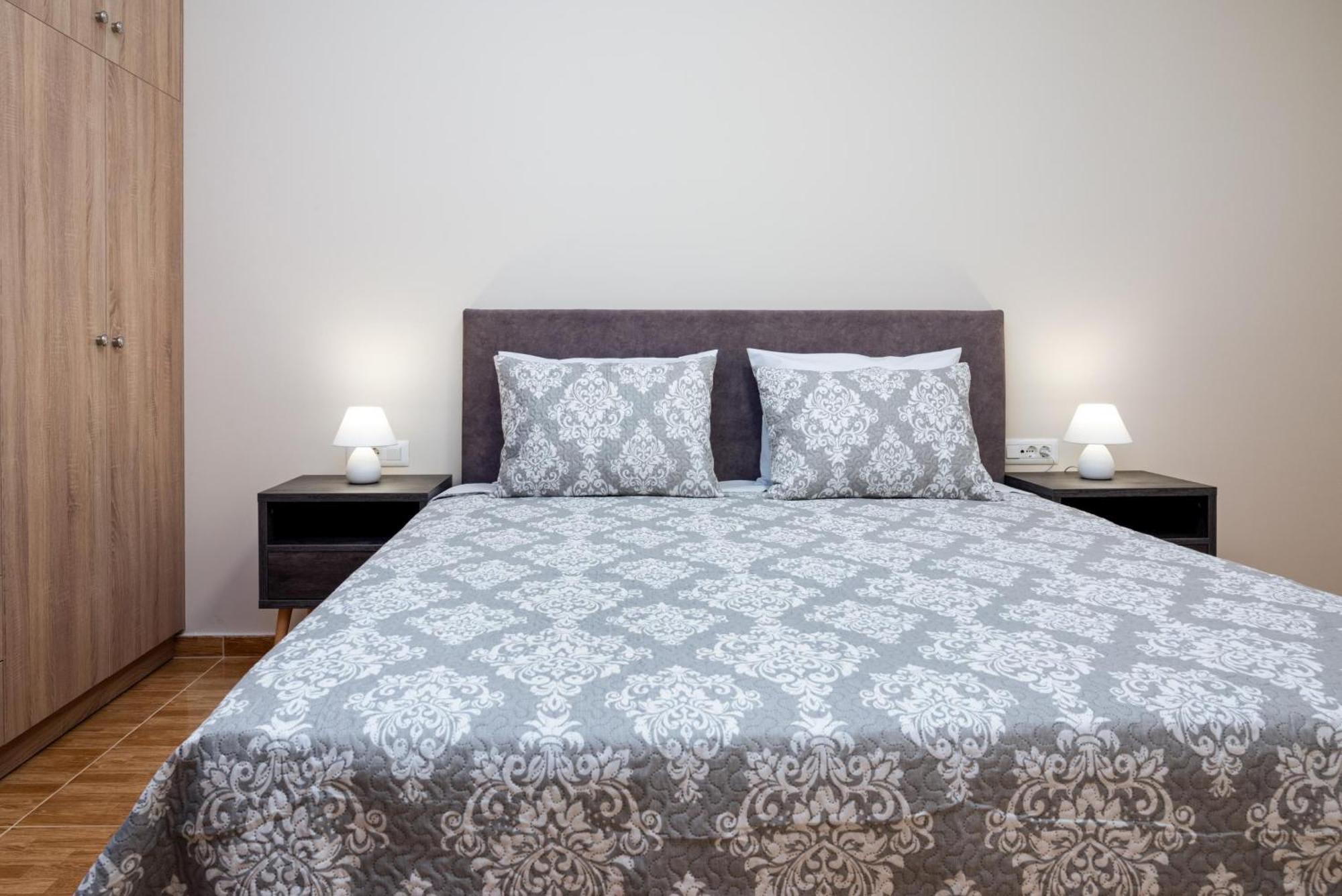 Barbaras Apartments Като Дарацо Екстериор снимка