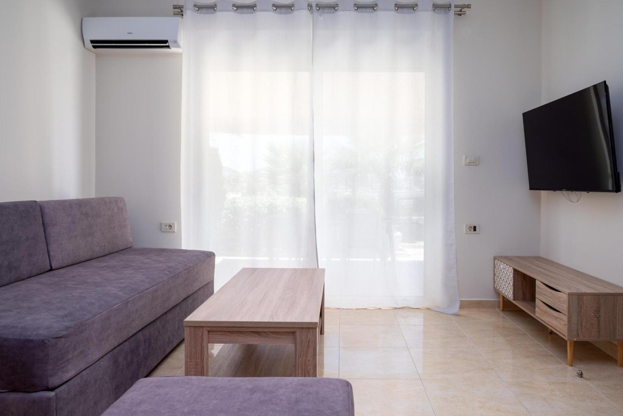Barbaras Apartments Като Дарацо Екстериор снимка