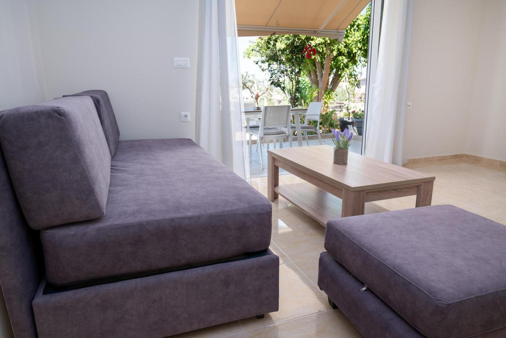 Barbaras Apartments Като Дарацо Екстериор снимка