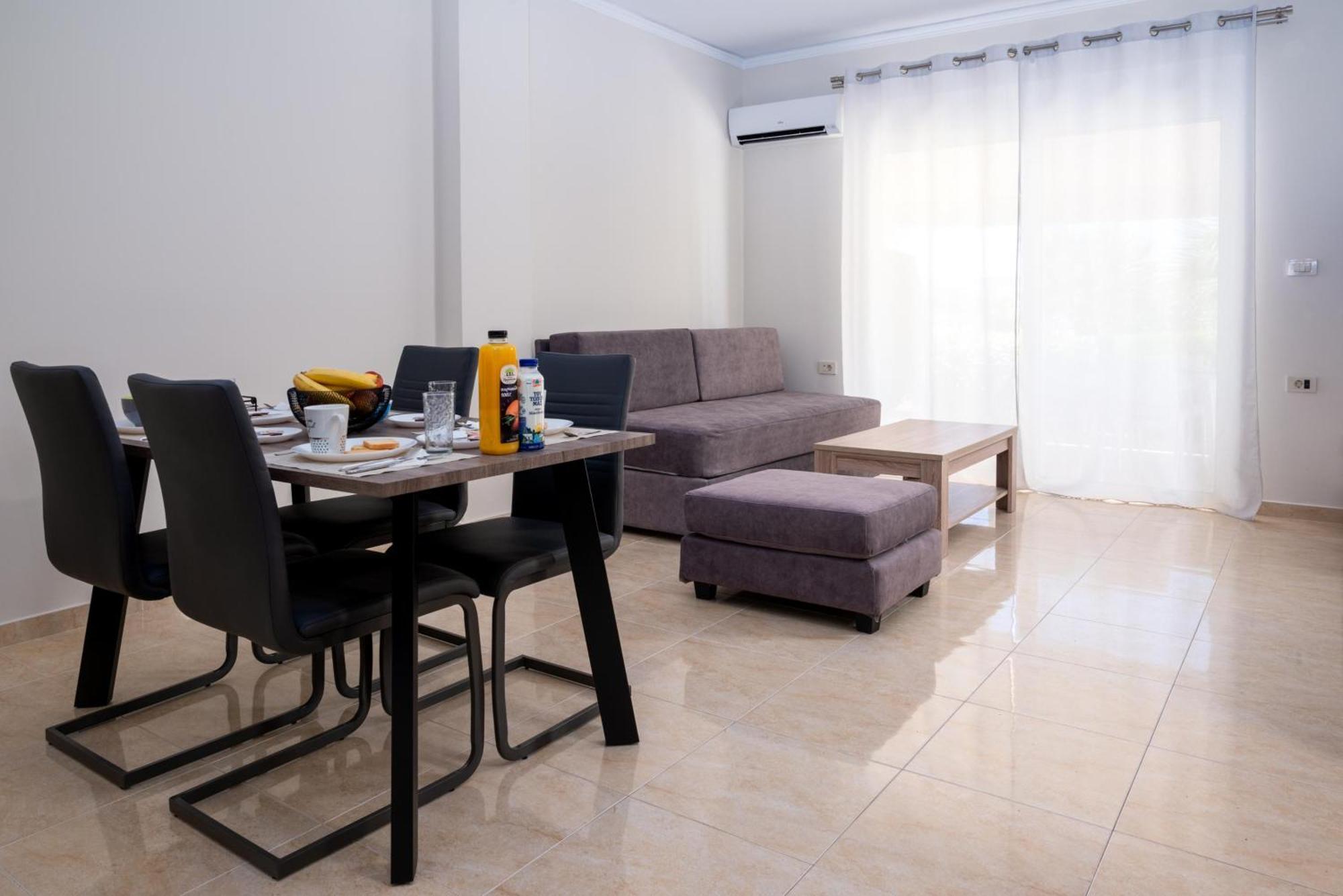 Barbaras Apartments Като Дарацо Екстериор снимка