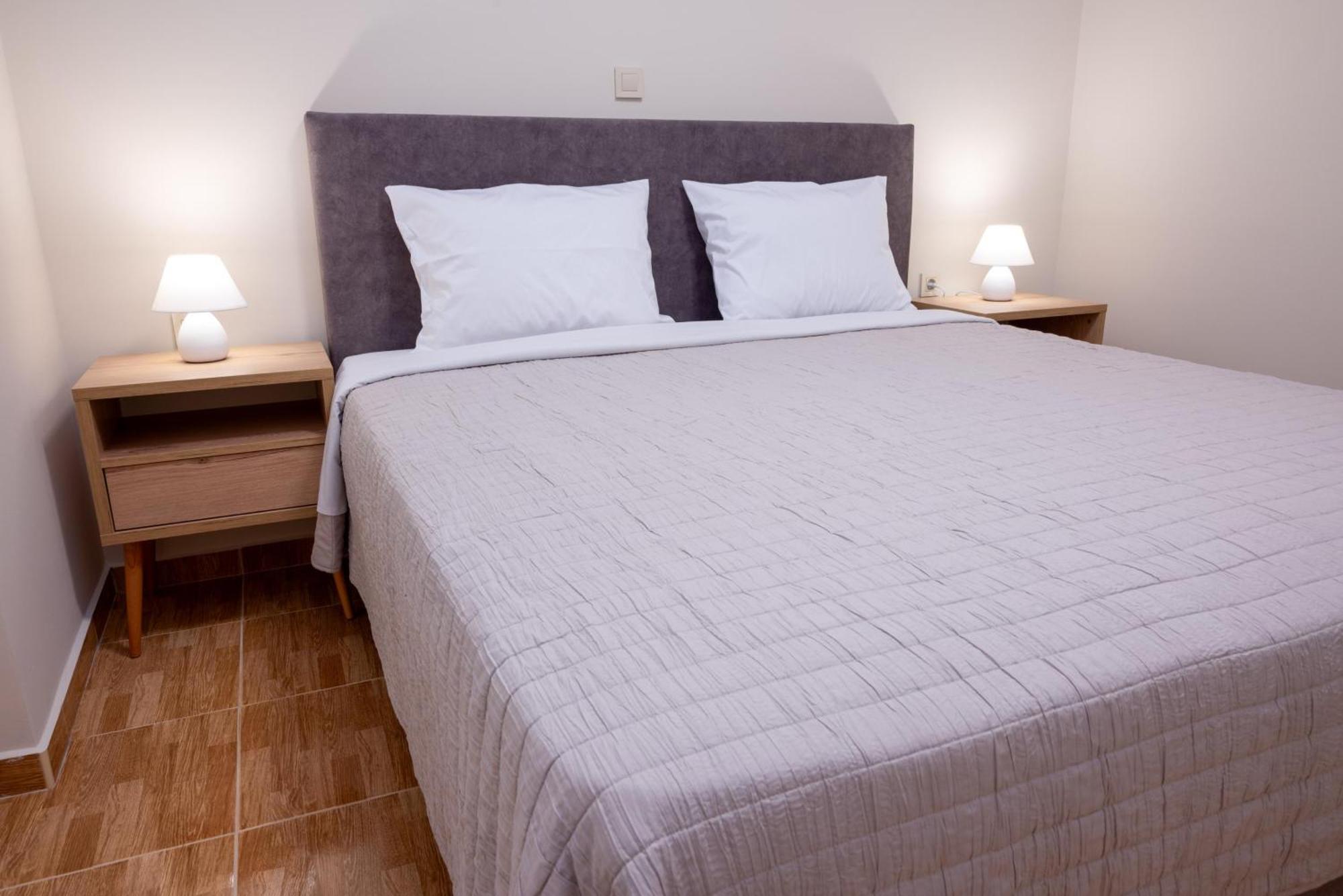 Barbaras Apartments Като Дарацо Екстериор снимка